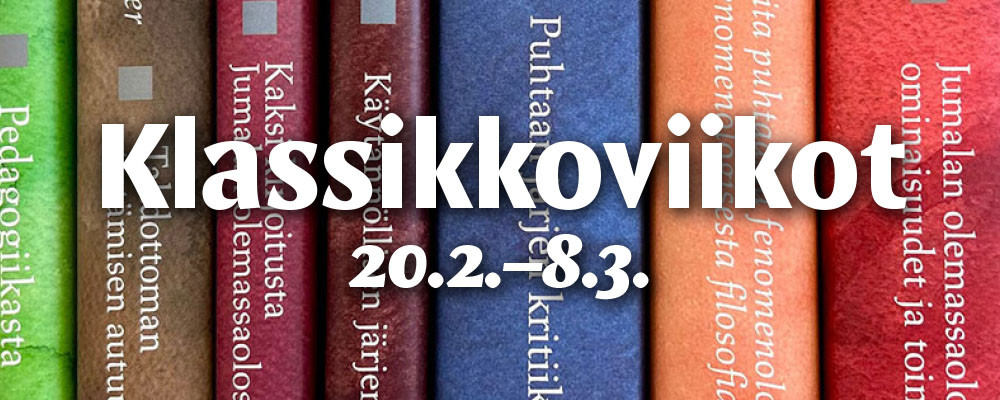 Klassikkokirjojen selkämyksiä rivissä